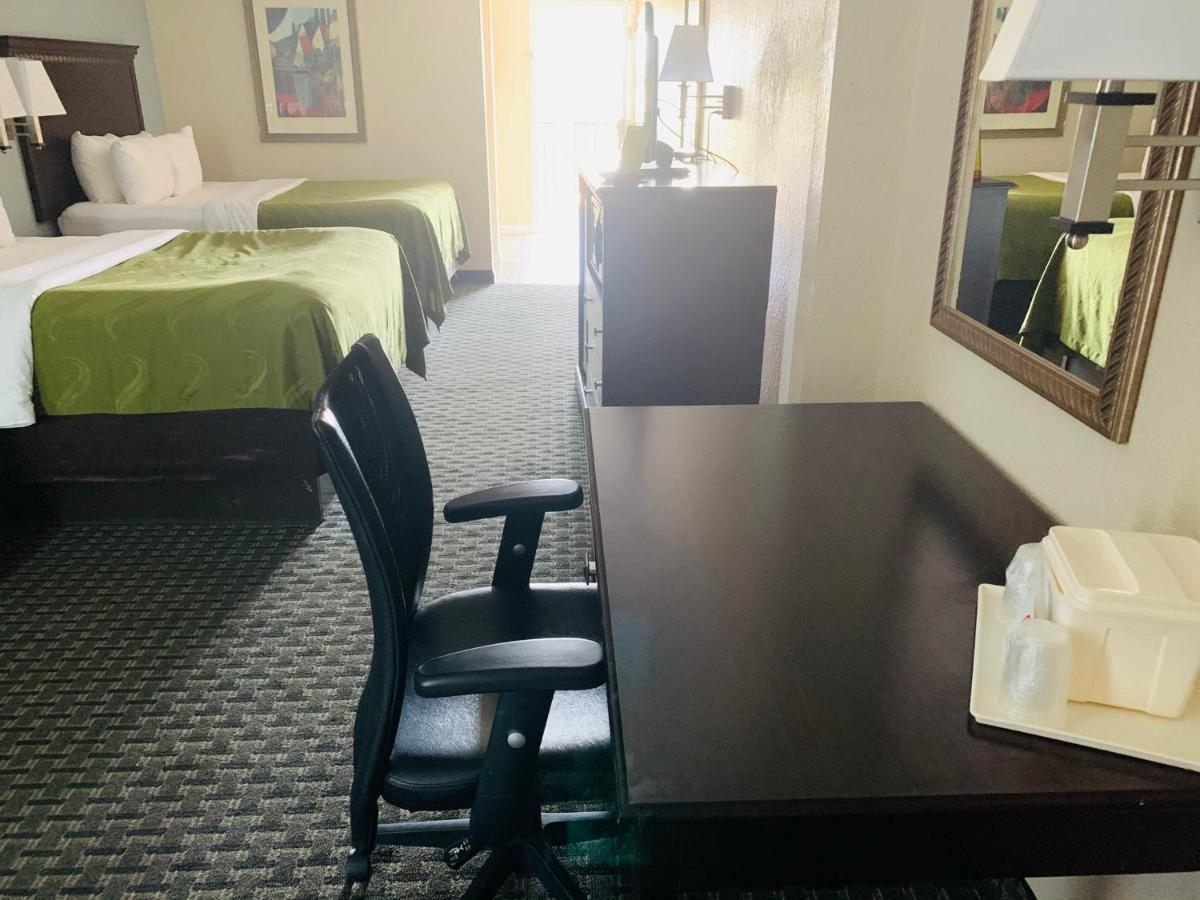 Quality Inn & Suites Miramar Beach Bagian luar foto