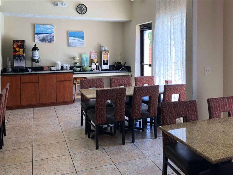 Quality Inn & Suites Miramar Beach Bagian luar foto