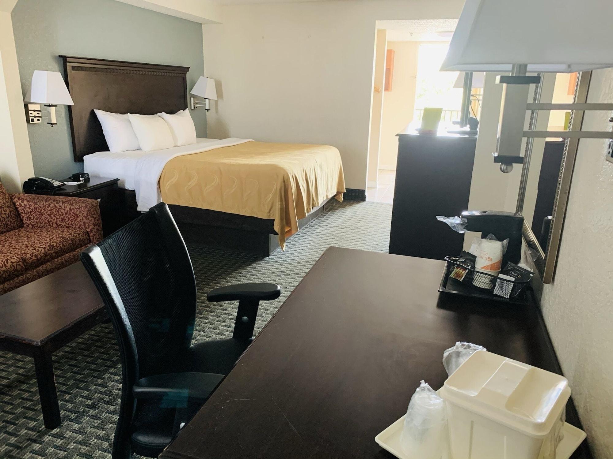Quality Inn & Suites Miramar Beach Bagian luar foto