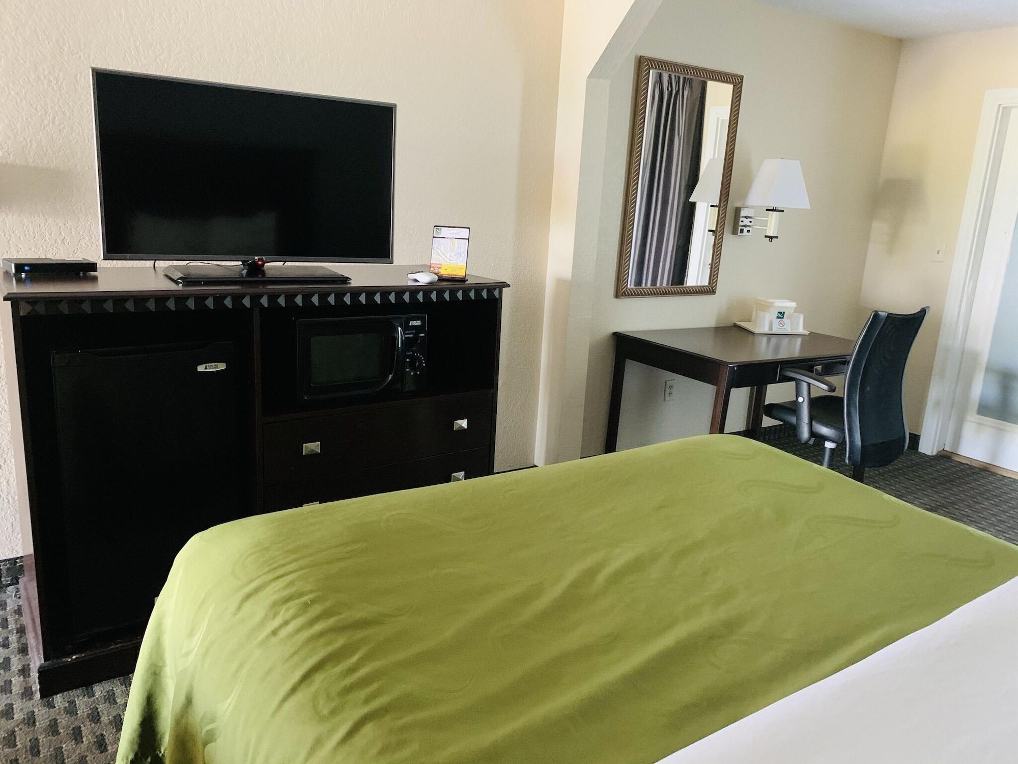 Quality Inn & Suites Miramar Beach Bagian luar foto