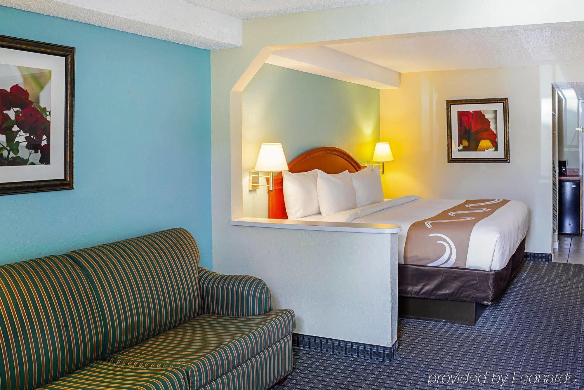 Quality Inn & Suites Miramar Beach Bagian luar foto