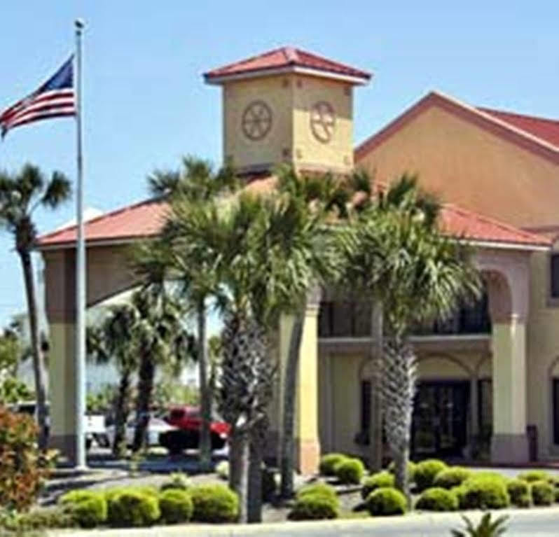 Quality Inn & Suites Miramar Beach Bagian luar foto