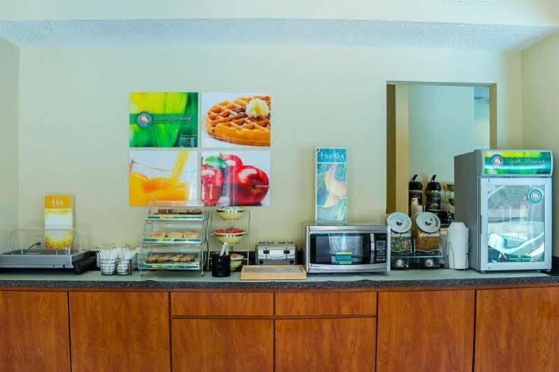 Quality Inn & Suites Miramar Beach Bagian luar foto